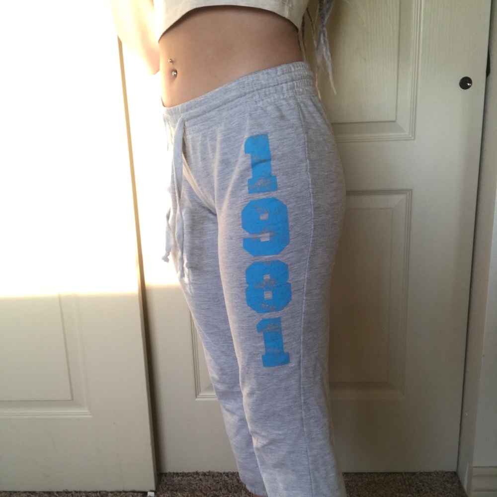 Sweats - Picture 2 of 3
